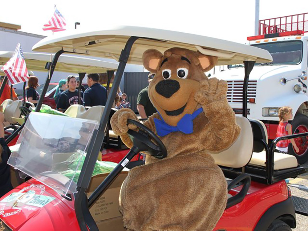 Boo Boo Driving Golf Cart